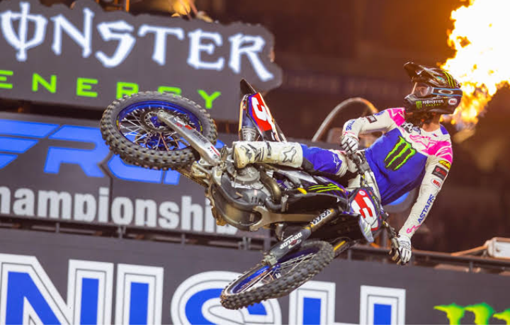 JUST IN: ELI TOMAC AT THE CENTER OF A BIDDING WAR: TOP SUPERMOTOCROSS TEAMS CLASH FOR…