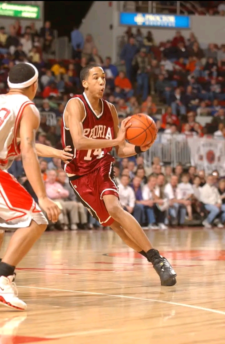 CONGRATULATIONS TO SHAUN LIVINGSTON, MR. BASKETBALL OF ILLINOIS WINNER IN 2004…